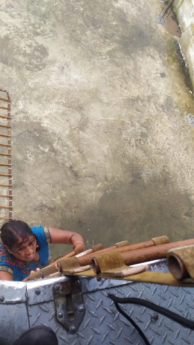 prodefgau's tweet photo. #IndianAirforce 
#Floodrelief 
IAF continues its humanitarian effort in #Shivpuri district of Madhya Pradesh. 
The flood relief operation is launched from Gwalior and Shivpuri.
@CMMadhyaPradesh @News18MP @PMOIndia @IAF_MCC @adgpi @GovernorMP @PIB_Guwahati @GwaliorComm https://t.co/qLC4Mq8Gm2