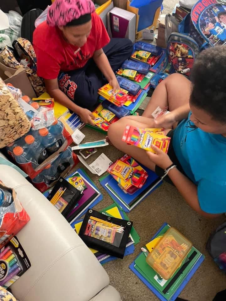 iamrodneysmith's tweet image. Ashanti &amp;amp; Amya who completed our 50 Yard Challenge a few weeks ago have been collecting school items and will be giving them to kids who need them . They also started their “ You Mow Girls” company and will still be mowing free lawns for those in need !