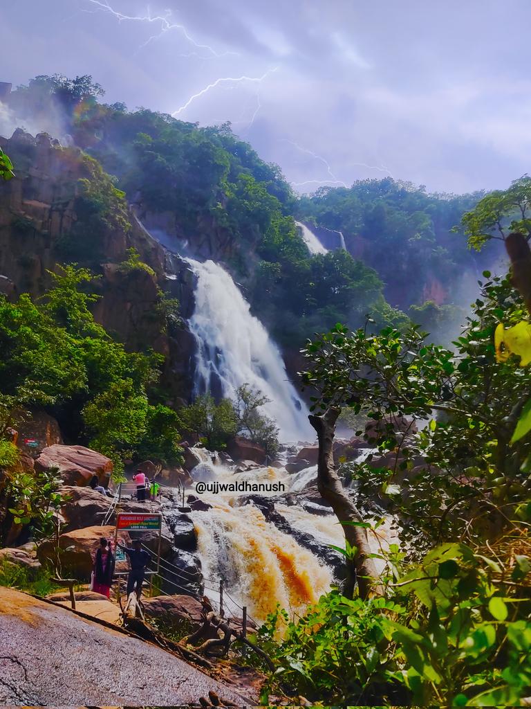 KAISAN BAA - SUNDAR SE V SUNDAR BAA BHUDHA GHAGH BOLE TO LODH FALL... #बुढ़ा_घाघ #जलप्रपात #incrediblelndia #lodhfalls #खूबसूरती  #प्राकृतिक_सौंदर्य #अद्भुत #photographers_of_india #heritage #travelrealindia #indiapictures #waterfall #झारखंड #पहाड़ी #हरियाली #लोधफॉल #महुआडांड़