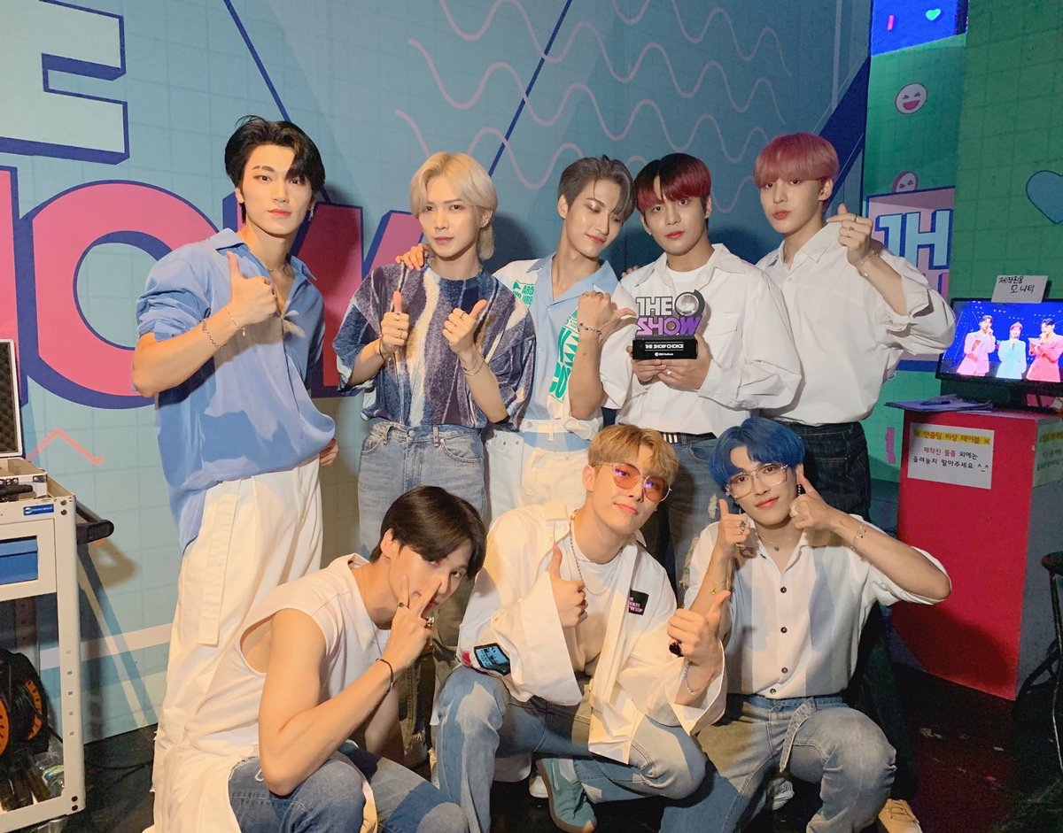 ATEEZEGYPT's tweet photo. 210803 || ⏳

[2020.08.03] لقد مر عام منذ فوز inception الأول في برنامج The Show 🥺
#INCEPTION1stWin ♥︎♥︎ 

~X @ATEEZofficial #ATEEZ #에이티즈 https://t.co/T9HkwNC1l5