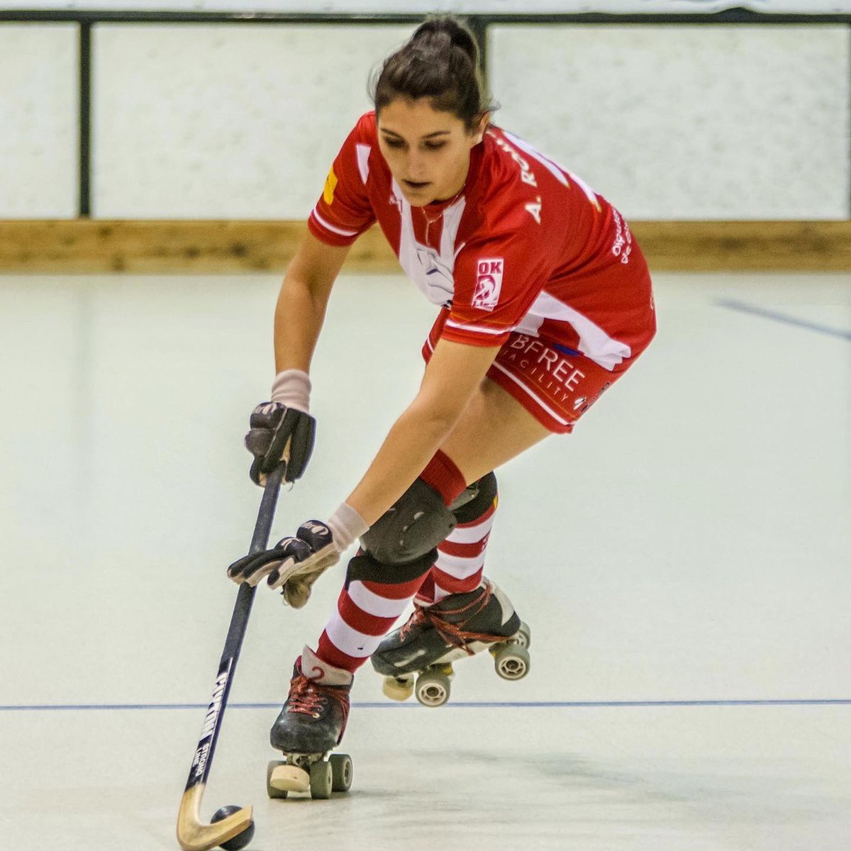 chpalafrugell's tweet photo. 📣PRESENTACIÓ📣

L’@albarumi2 formarà part del primer equip sènior femení del club 🙌🏻

La jugadora, de 26 anys, arriba al Palafrugell procedent del @GironaCH , on hi ha estat militant les últimes tres temporades a #OKLligaF

Benvinguda al club!👏🏻

#CHPalafrugellFEM 🤍🖤 https://t.co/3zQoYDCEyh