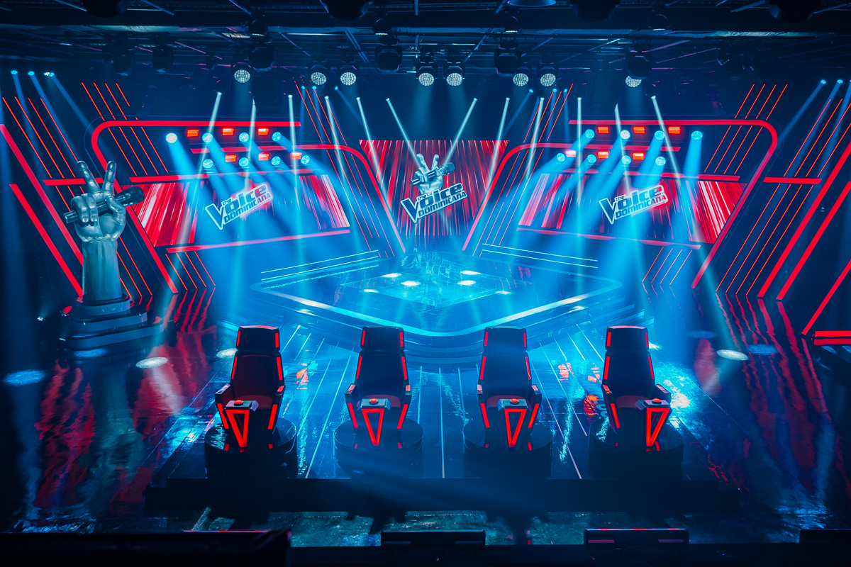 ClayPakyNews's tweet image. Claypaky Fixtures Light Up the Stage for the New “The Voice Dominicana” TV Series. Read more: cutt.ly/Claypaky_TheVo…
#Claypaky #IgniteYourShow
#Mythos2 #BEYE #StormyCC #GlowUp #ShowBatten100 #AxcorSpot300