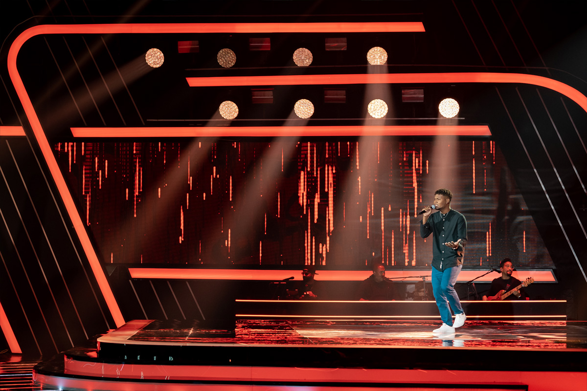 ClayPakyNews's tweet image. Claypaky Fixtures Light Up the Stage for the New “The Voice Dominicana” TV Series. Read more: cutt.ly/Claypaky_TheVo…
#Claypaky #IgniteYourShow
#Mythos2 #BEYE #StormyCC #GlowUp #ShowBatten100 #AxcorSpot300