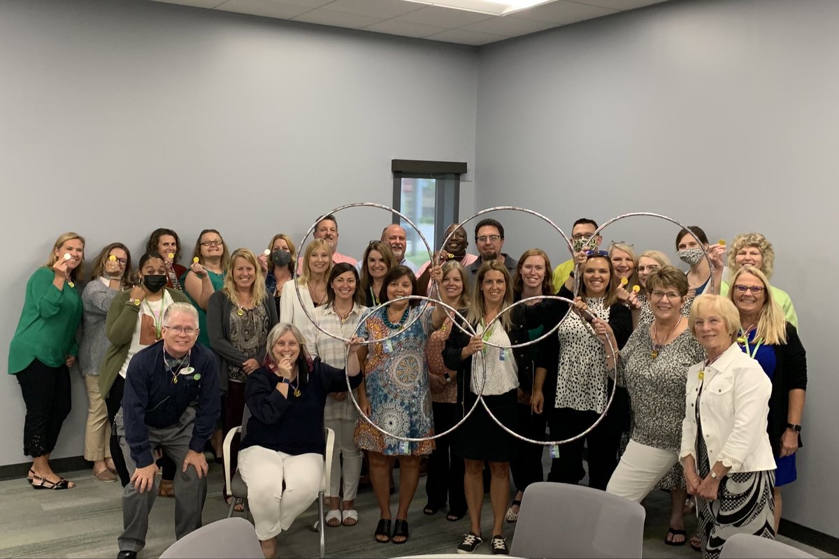 schnelb24's tweet photo. Let the games begin! Had a great day! @HamiltonCoESC @urbanesc https://t.co/iyazFaD87y