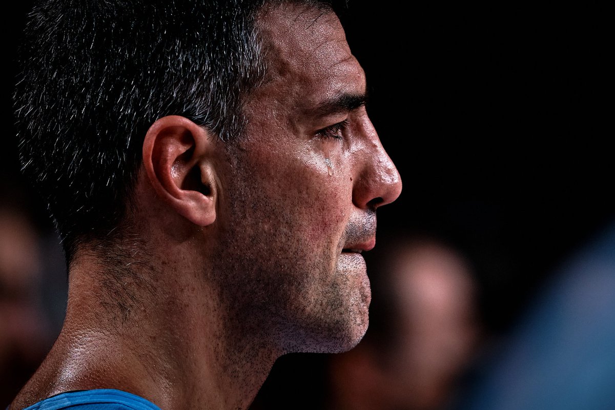 Este es el sentimiento que nos invade a todos los que de buena leche amamos este hermoso deporte...admiración y respeto, sos lo que nos gustaría ser y no nos animamos.. ♥🇦🇷🏀GRACIAS LUIS