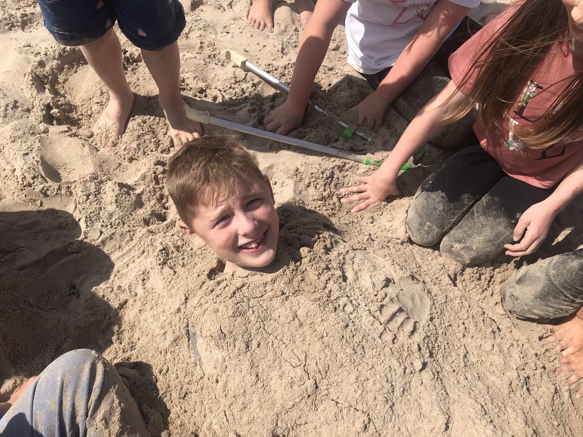 Millstranded's tweet image. Terrifying find on the beach today...... a head on the sand.....🤣
We may never recover!🤣🤣 @ILoveNorthCoast @educationgovuk #summerscheme #funatthebeach