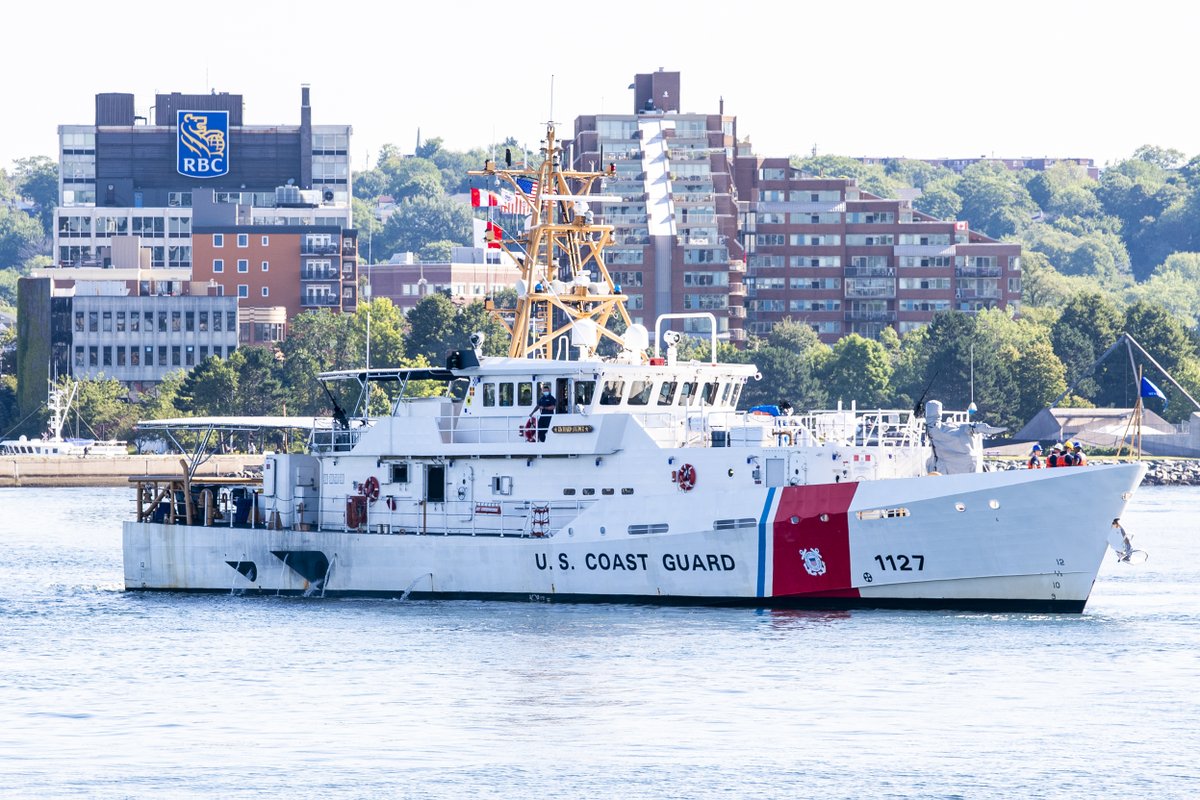 #HMCSGooseBay, USCGC Escanaba (WMEC 907) & USCGC Richard Snyder (WPC-1127) depart today as part of the task group sailing for the Arctic on #OpNANOOK with #HMCSHarryDeWolf. #WetheNavy #FriendsPartnersAllies 🇨🇦⚓️🇺🇸