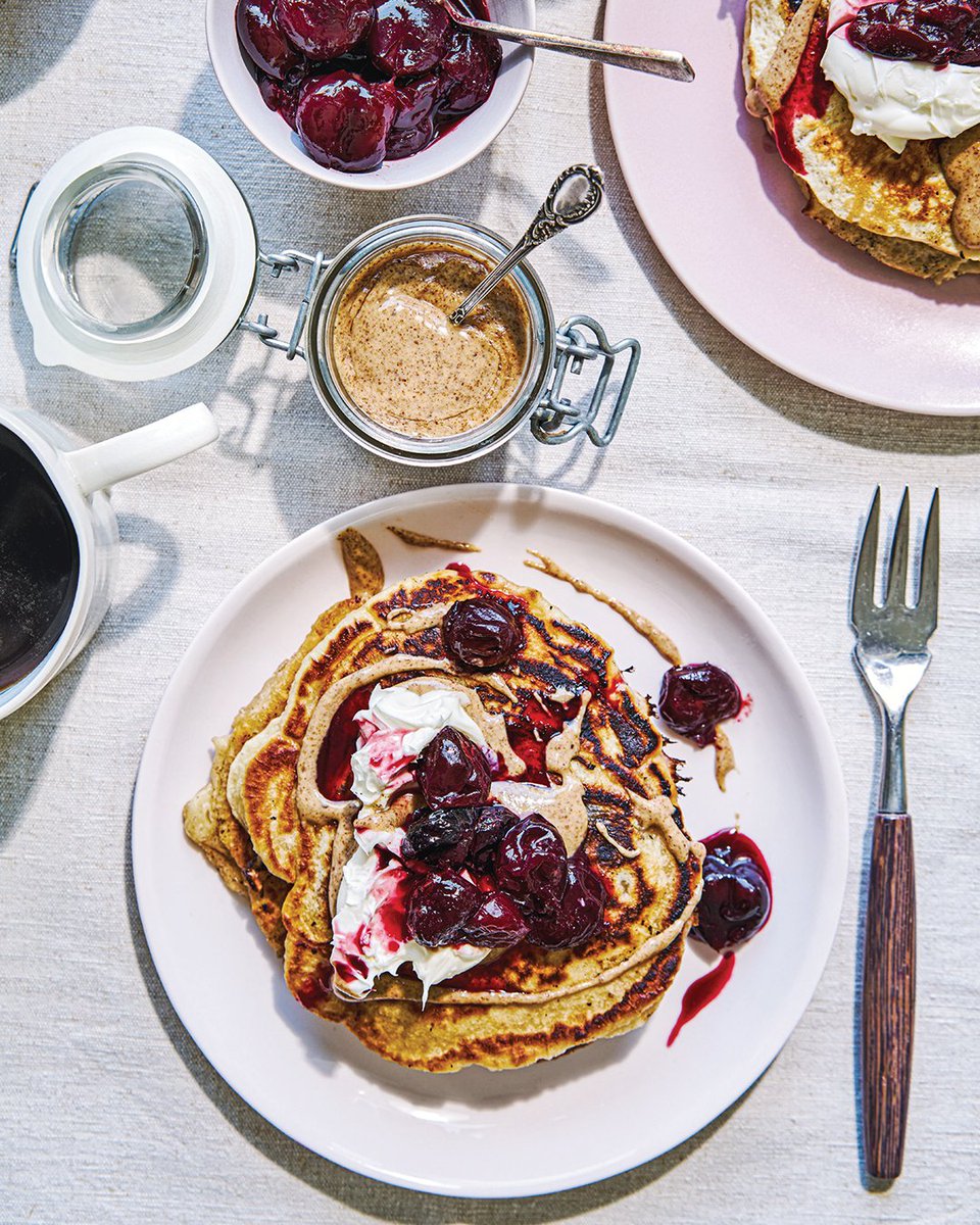 phaidonpress's tweet image. #MiddleEasternSweets by @salmaskitchen (one of the #MiddleEast’s most-loved home cooks!) makes a strong case that dessert shouldn't be dictated by time of day. bit.ly/3lnEmXR