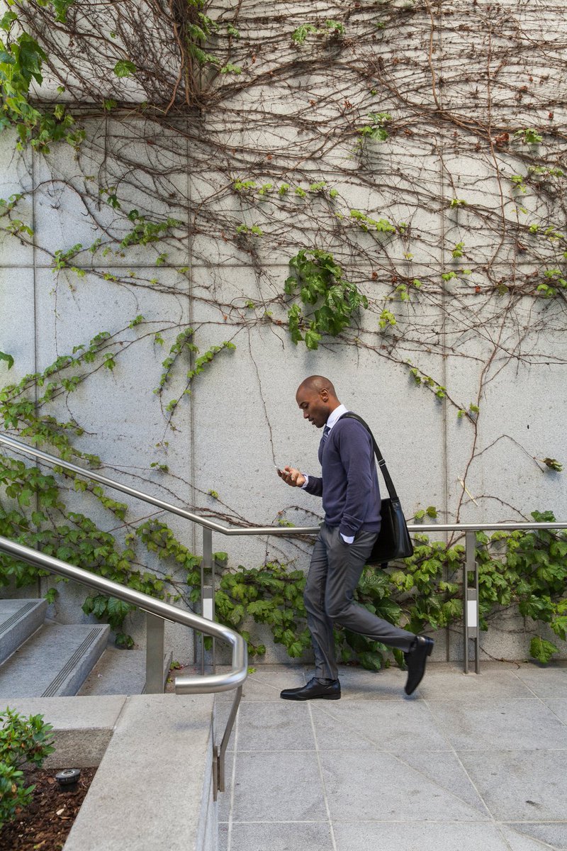 vmwarecloud's tweet image. You’ve got your cloud-first or #multicloud strategy in place, but what’s your plan for all the data involved? Get some expert tips from VMware and @AccentureTech on moving to cloud with an #enterprisedata strategy built in. bit.ly/3rP9KzA