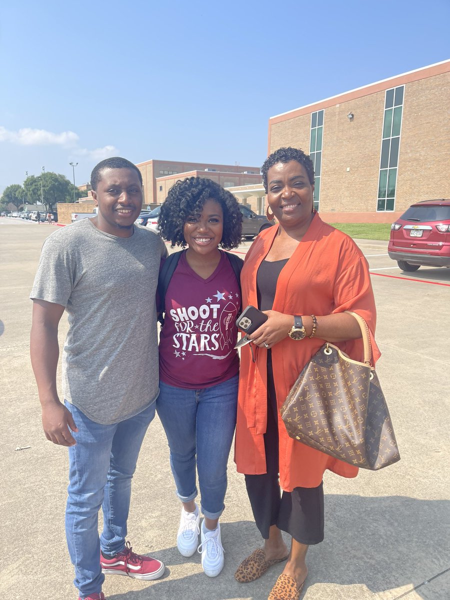 I loved meeting your sweet family <a href="/MsWilliams_ACE/">Nadia Williams</a> YOU are greatness! #risdpoweroflove #risdlitandint