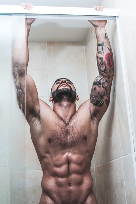 I feel like if I join this shower I will feel dirtier coming out than I did going in....SIGN ME UP! @lukhas_f4f