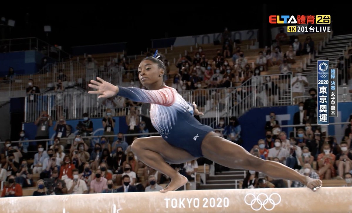 SamiLiu's tweet photo. Simone BILES  ❤️💛💚💙💜💛❤️
May the Force be with you.

#Tokyo2020 #SimoneBiles https://t.co/TeSQLOirg3