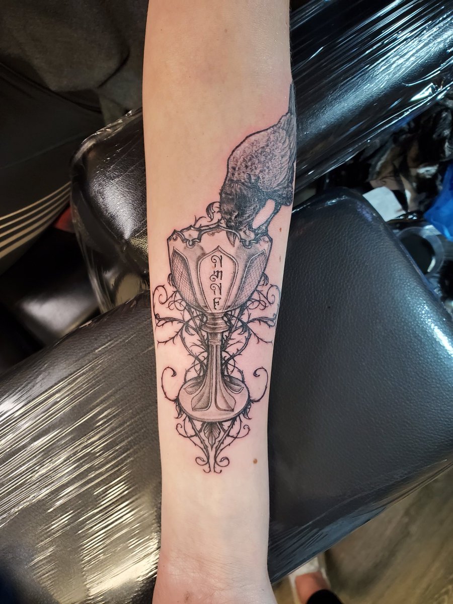 shadowhunterjo_'s tweet image. Done ✔ (pretend I didn't forget to do this last night lmao)