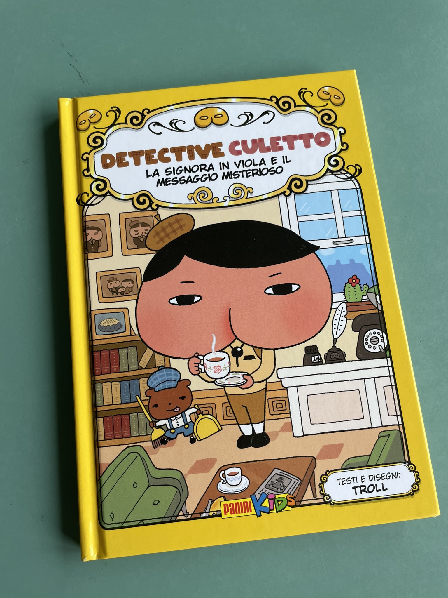 Andrea Palmisano on X: Difficile resistere a Detective Culetto   / X