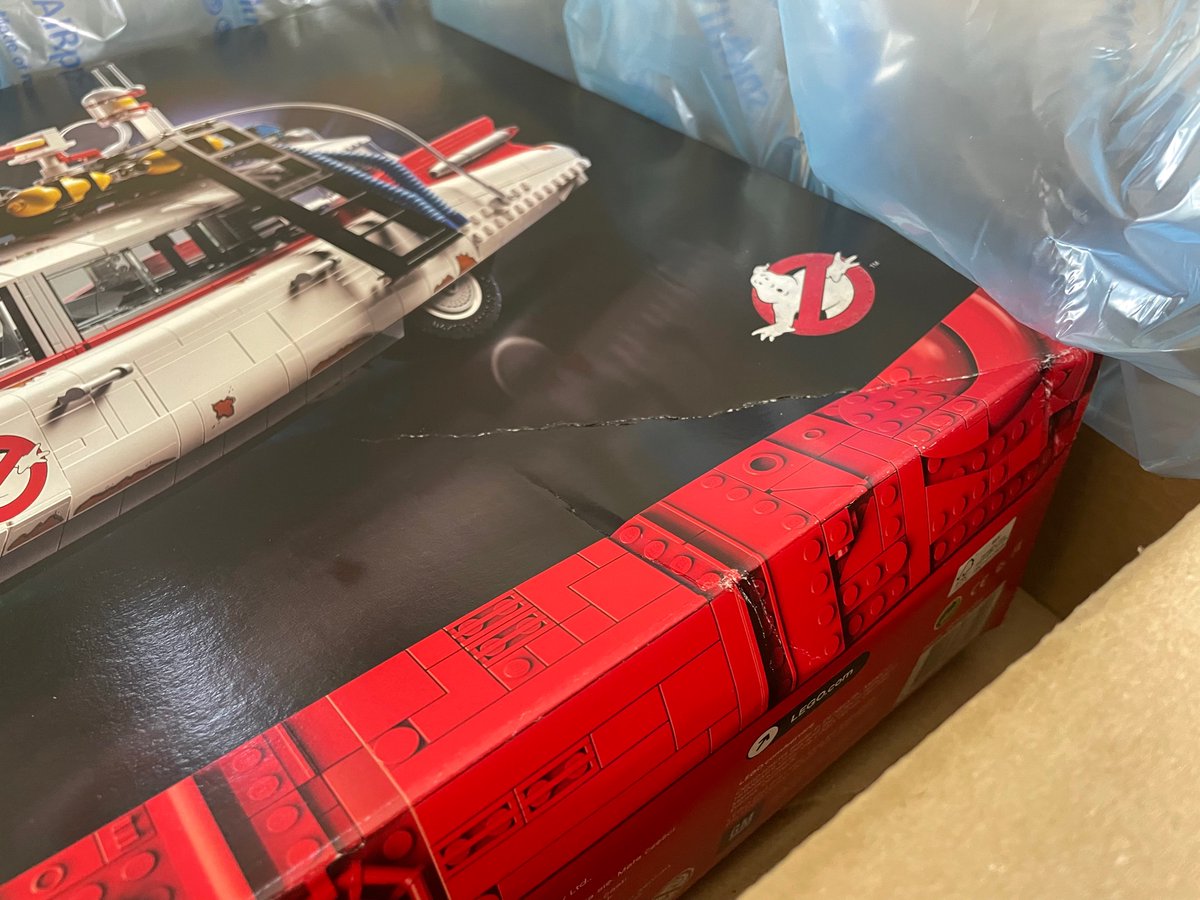 Bearded Ninja (@beardedninjauk) on Twitter photo Paid a lot of Money for the new <a href="/Ghostbusters/">Ghostbusters</a> <a href="/LEGO_Group/">LEGO</a> Ecto 1 10274 only for it to arrive damaged from <a href="/SmythsToysUK/">Smyths Toys UK</a> and delivered by @Hermesparcels - really not impressed. The packaging is woeful. Paid a lot of Money for the new <a href="/Ghostbusters/">Ghostbusters</a> <a href="/LEGO_Group/">LEGO</a> Ecto 1 10274 only for it to arrive damaged from <a href="/SmythsToysUK/">Smyths Toys UK</a> and delivered by @Hermesparcels - really not impressed. The packaging is woeful.
