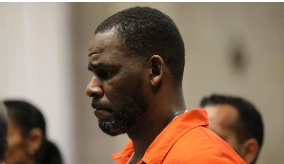 Supermodeldom's tweet image. Have you heard about the new charges involving your dishonorably beloved King of R&amp;amp;B? m.facebook.com/story.php?stor…