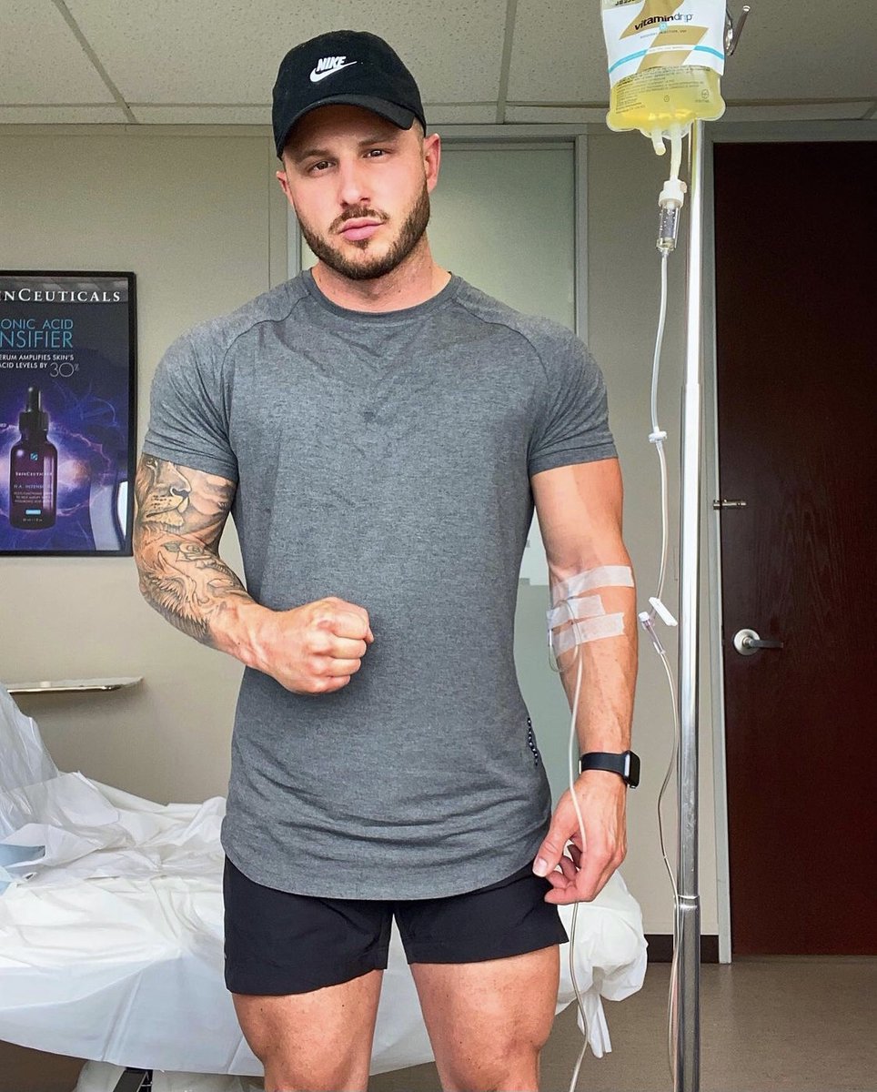 “As someone who pushes my body hard every day I always want to maximize my recovery so I can KEEP PUSHING more!” <a href="/jleofit_nurse/">Joey</a>

#VitaminDrip
#YourLifeJustBetter