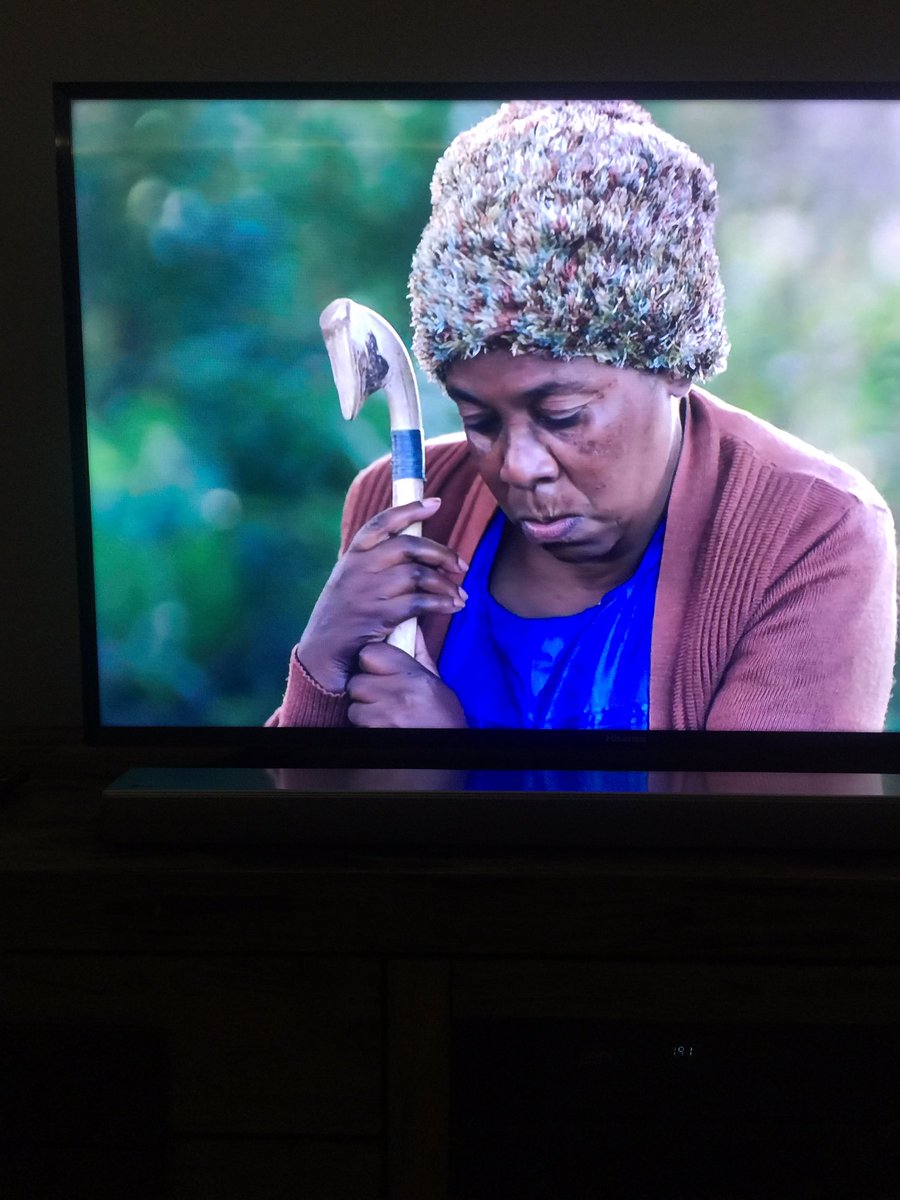 ManQ83's tweet photo. When things go south in your life there’s always this kind of aunty who constantly reminds you of your mistakes that caused your misfortunes. #SkeemSaam https://t.co/g1ud5k39Ta