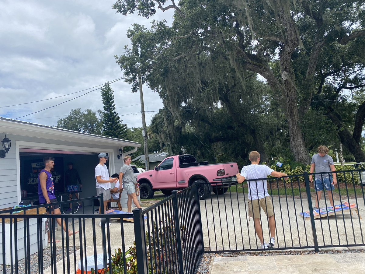 johnnywilk_john's tweet photo. Senior Speak!!!! Great afternoon of food, fellowship, ping pong, pool and goal setting…Senior Leadership!!!! #CudaNation https://t.co/RHkifbaL6z