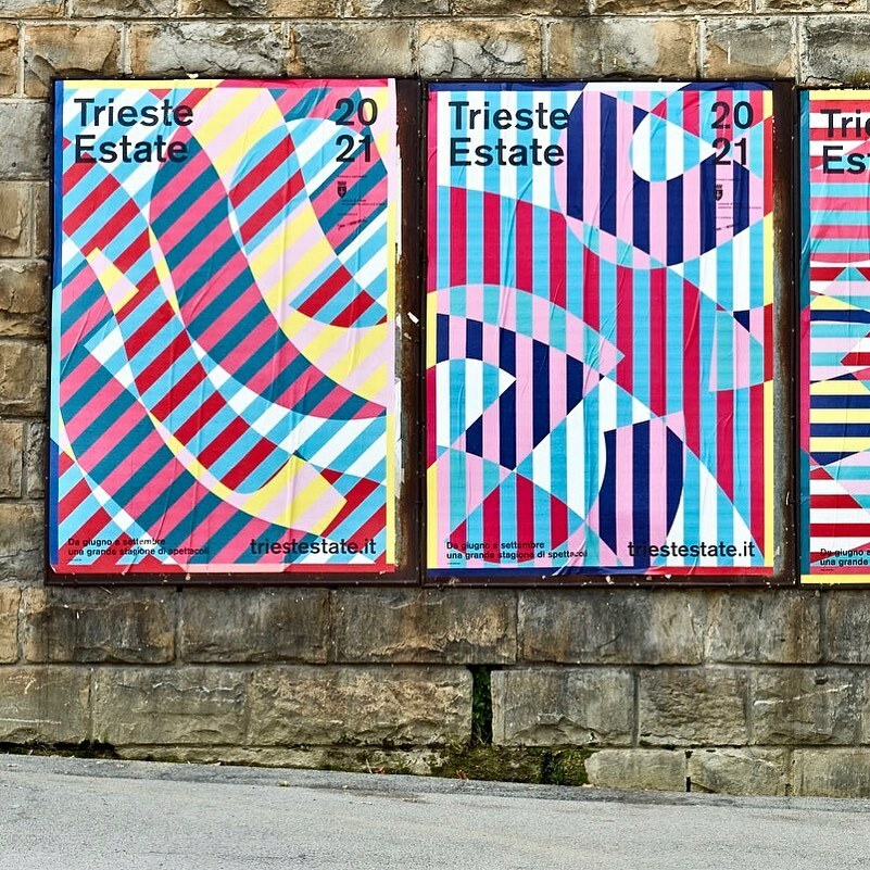 Trieste Estate 2021 on the streets ✨ Design: Studio Mut #triestestate #poster #studiomut #identity #graphicdesign @comuneditrieste 📸 @rob_strovich instagr.am/p/CSH5rVarfJe/