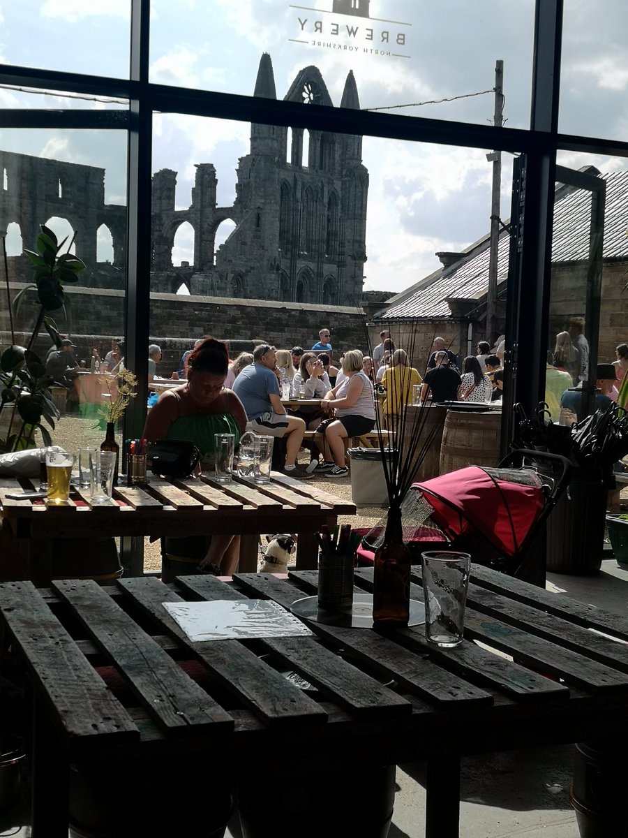 CharlieSpeech's tweet photo. This great brewery view @WhitbyBrewery made the beer taste even better! https://t.co/PFoclfLixC