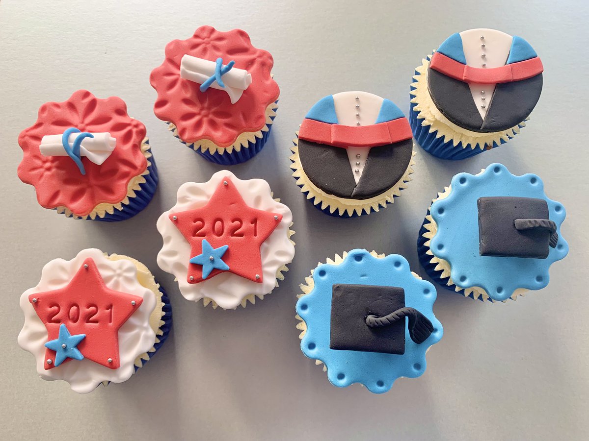 MHBakery's tweet image. Graduation cupcakes for a virtual ceremony #graduation2021 #graduationcupcakes #graduationcelebration