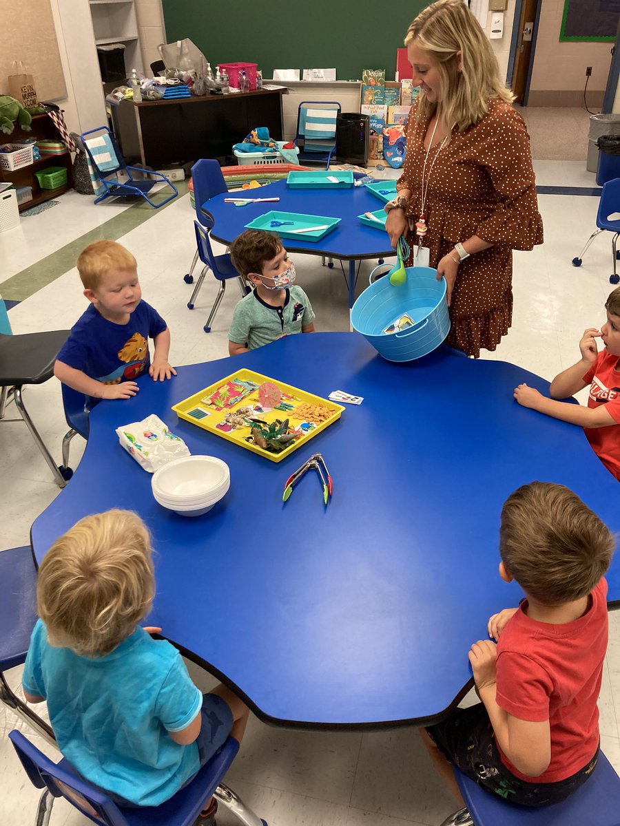 slevin_prek's tweet photo. We made some beach stew! #fhleads #beachstudy https://t.co/9D0pQuokbh