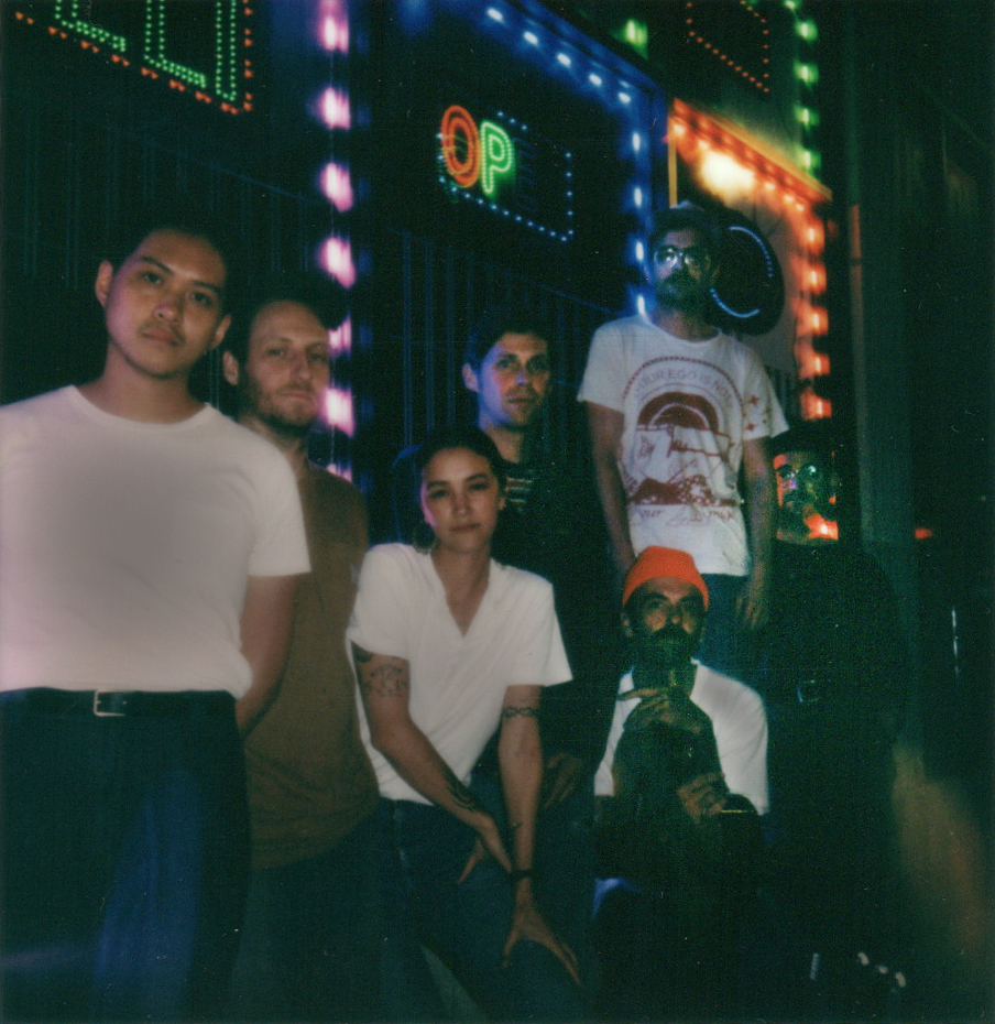 Sl33pingVillag3's tweet photo. 🦋𝓆𝓊𝑒𝓁𝓁 𝓉𝒽𝑒 𝓈𝓊𝓂𝓂𝑒𝓇 𝒻𝓇𝑒𝓃𝓏𝓎🦋

Unwind with Americana, psych-folk group, Charlie Reed!! On Thurs 8/26, they’ll be joined by Living Thing and @FastPreacher. 

TIX ON SALE NOW ➫➫ https://t.co/MQq6qg1u4W

#Chicago #livemusic #Americana #folkmusic https://t.co/TMy9gLN6XW