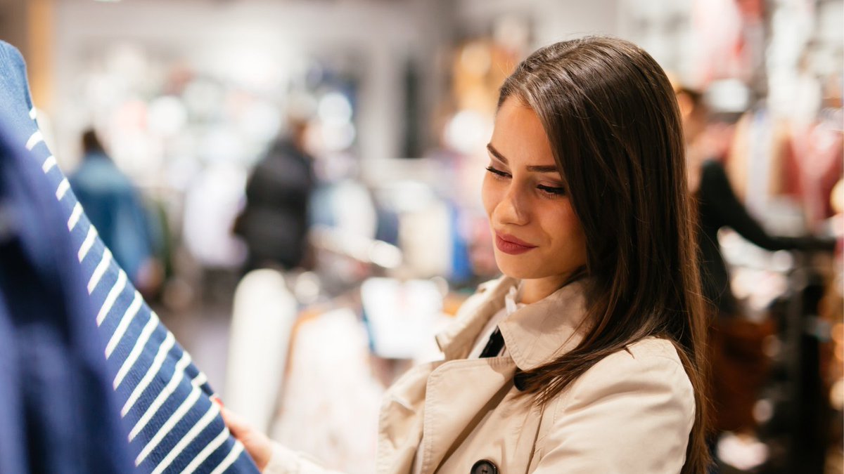 get_roster's tweet photo. Why do customers buy products? 

It's one of the most important questions brands ask. Learn about the 7 underlying reasons why we purchase things and how these reasons resonate with consumers.
https://t.co/mL78e2I0k0

#consumers #ambassadormarketing #socialmediamarketing https://t.co/zwy8Io78cU