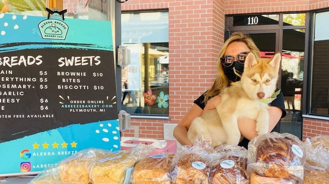 sky_hali's tweet photo. @GovWhitmer Aleksa Breeze Bakery. Amazing bread, treats and small business that started during 2020! https://t.co/ceGiyDKkps https://t.co/7k1ZGGgwPM