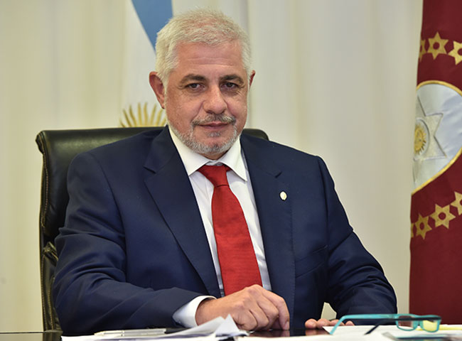 Outes ocultó una sociedad que tenía con Huergo saltatransparente.com.ar/2021/08/03/out… a través de @SaltaTransparente <a href="/pablooutesok/">Pablo Outes</a> <a href="/GustavoSaenzOK/">Gustavo Sáenz</a>