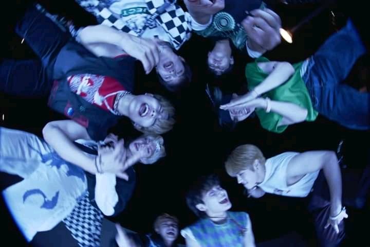 salixlixiefs's tweet photo. Estás 8 personitas son muy especiales en mi vida y en las de stay, son tan lindos y radiant.
No hay duda de que Stray Kids Rebellion tiene a los mejores rappers. https://t.co/L6zaKq5vxE