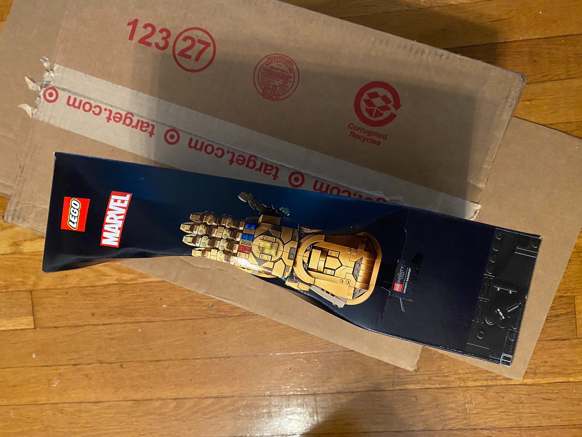 Wow thanks <a href="/Target/">Target</a> preordered back in may and was excited to receive this <a href="/LEGO_Group/">LEGO</a> Infinity Gauntlet set. But this is how it arrived.