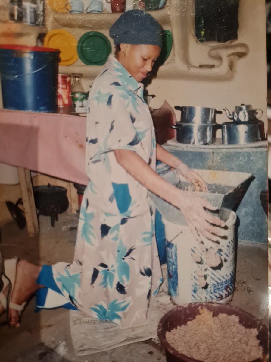 Matyaleni_'s tweet image. Guess my age 😅