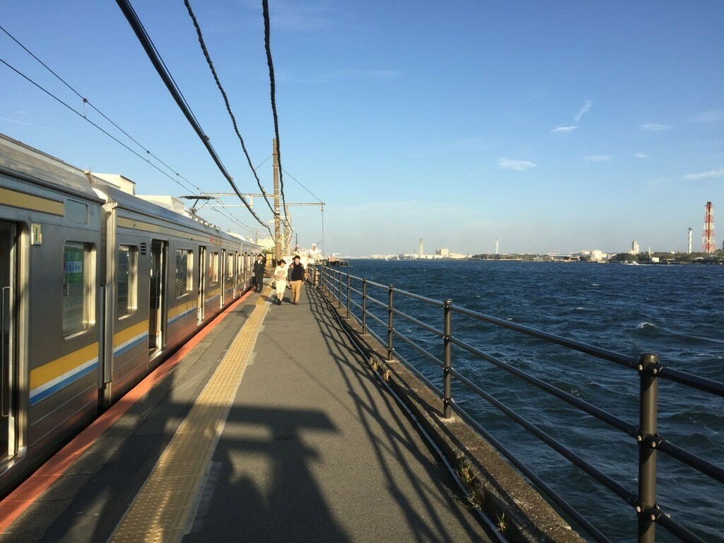 PIHK16's tweet photo. 海に近い駅、橫濱市鶴見區の海芝浦駅
Umi-Shibaura station, right next to Tokyo Bay. Yokohama-Tsurumi district https://t.co/NtwpcyszLG https://t.co/smkv72QGSM