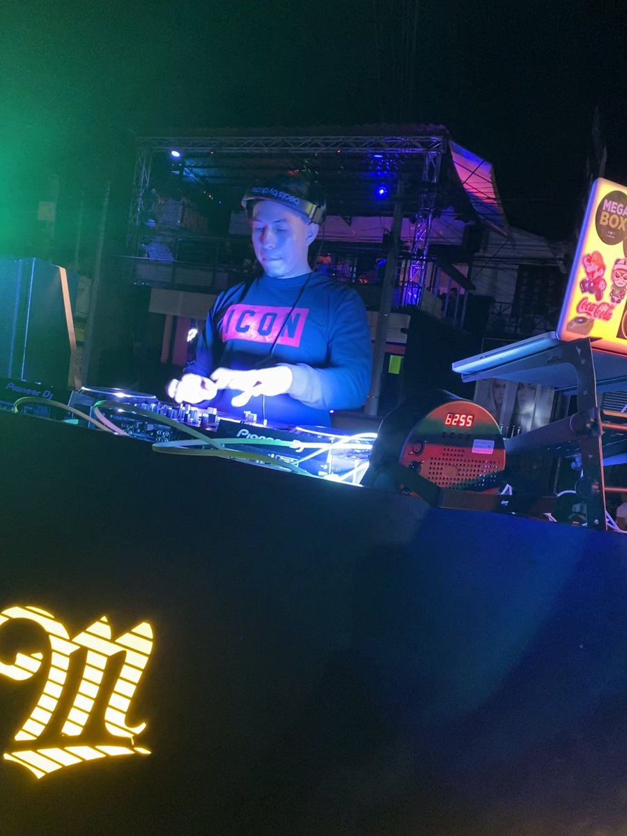JoseCarrion12's tweet photo. 🛢🔥🎧🎶 #ElBarrilTime https://t.co/qUddALKJGK