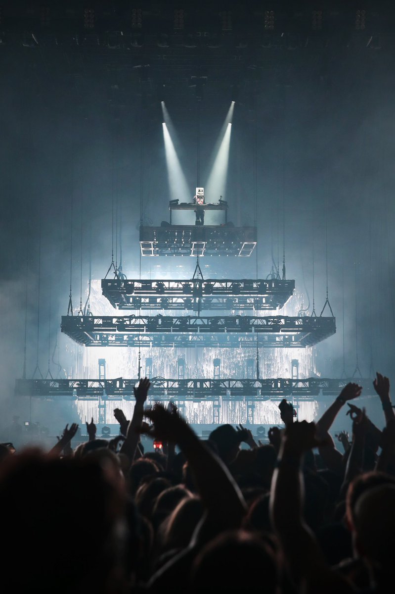 marshmello's tweet image. LEAVE BEFORE YOU LOVE ME 🎶🎶