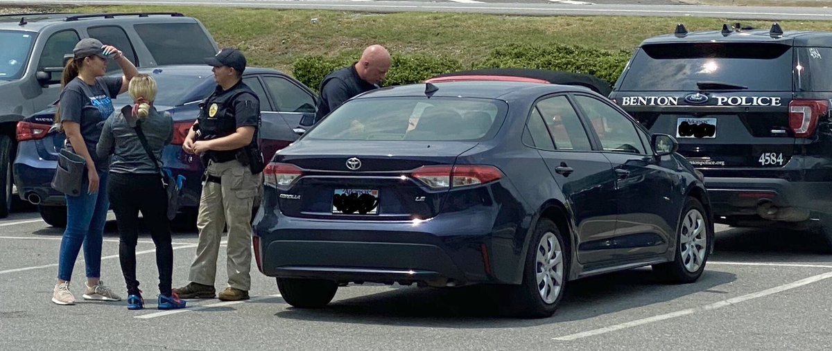 What happens when we see law enforcement in the parking lot? #FirstNet offers!! Taking care of our law enforcement just as they take care of us! #FirstResponderAppreciation #KAMO #ATT #Alcoa