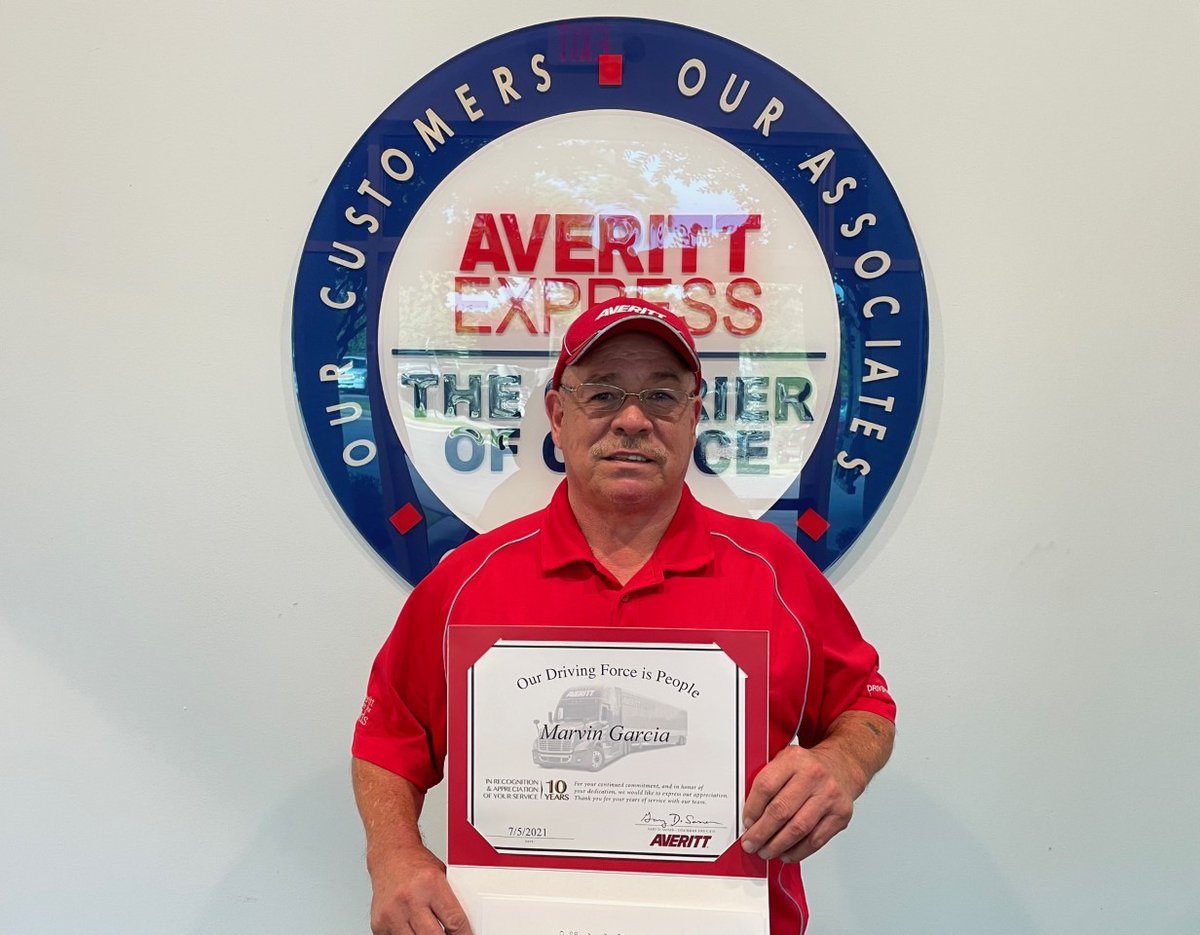 Several of our Houston city drivers recently celebrated career milestones! Marvin Garcia and Sergio Ramos reached 10 years of service, while Jovo Todorovic achieved 6 years of safe driving! https://t.co/e6TFvUYqUF