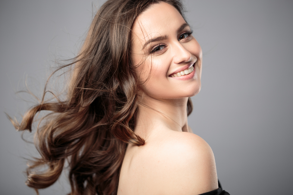 Healthi_Guide's tweet photo. 7 Ways to Make Your #Hair Grow Longer and Look Gorgeous - https://t.co/fwqPXLhV0G - #Brushing #Conditioner #Diet #Heat #Ponytails #Trim #Wash - #Beauty https://t.co/kONjF9zt4v