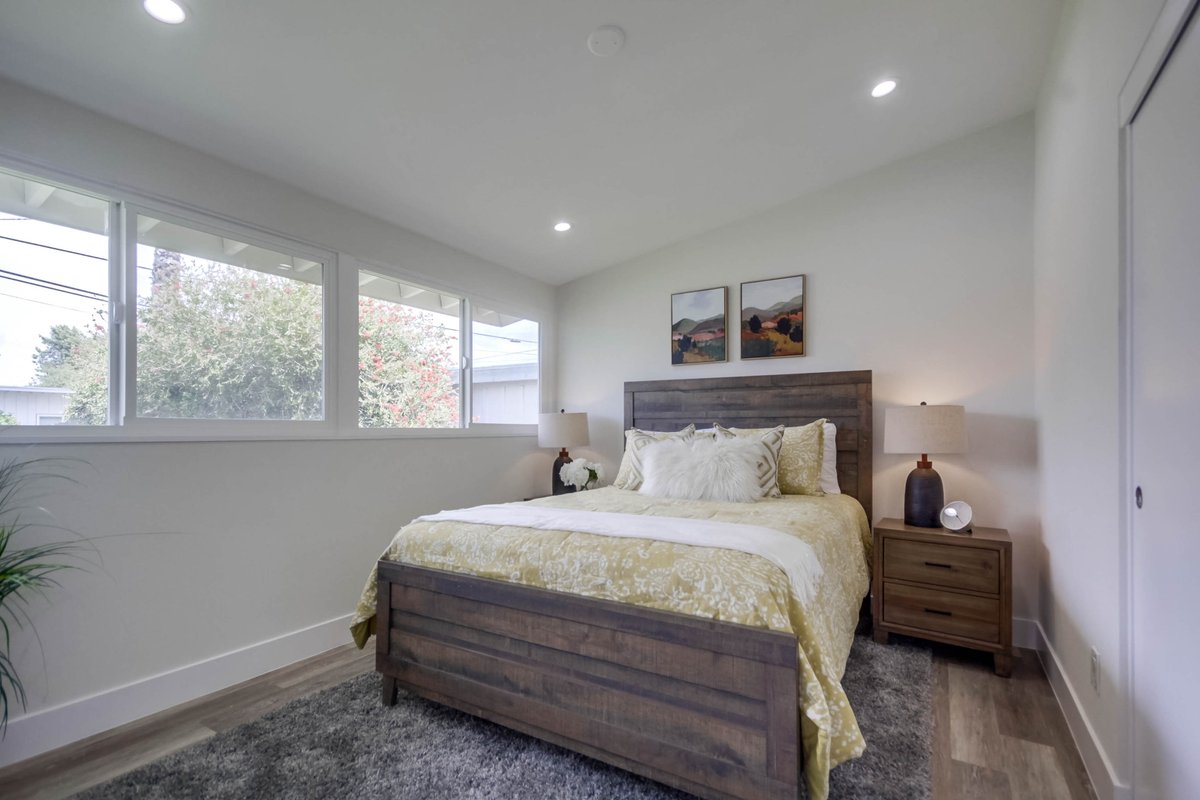 fortunebuilders's tweet photo. Do we have any hiking-lovers here? โฐ
CT Homes' latest #rehabproject sits just minutes away from San Diego's famous Cowles mountain!
SWIPE ๐ to see the results of this beautiful rehab. https://t.co/OMM8aMeaVT