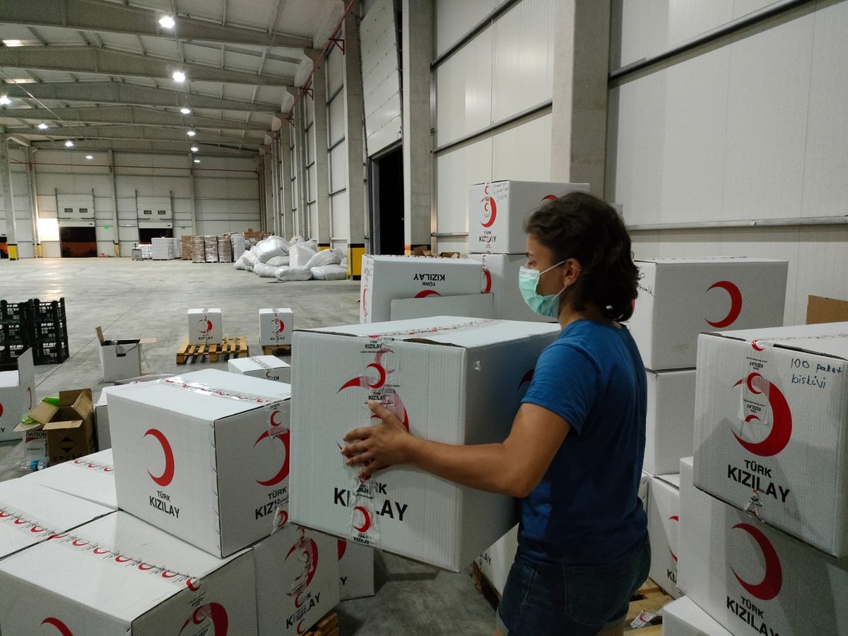 Antalya Manavgat'ta çıkan yangın felaketinde hasar gören vatandaşlarımıza yardımcı olabilmek için <a href="/Kizilay/">Türk Kızılay</a>'ın çağrısı ve yönlendirmesiyle görev başı yaptık.

Terör örgütü HDP/PKK'nın başlattığı yangınları birlik ve beraberliğimizle söndüreceğiz. Görevlere hazırız! 🇹🇷