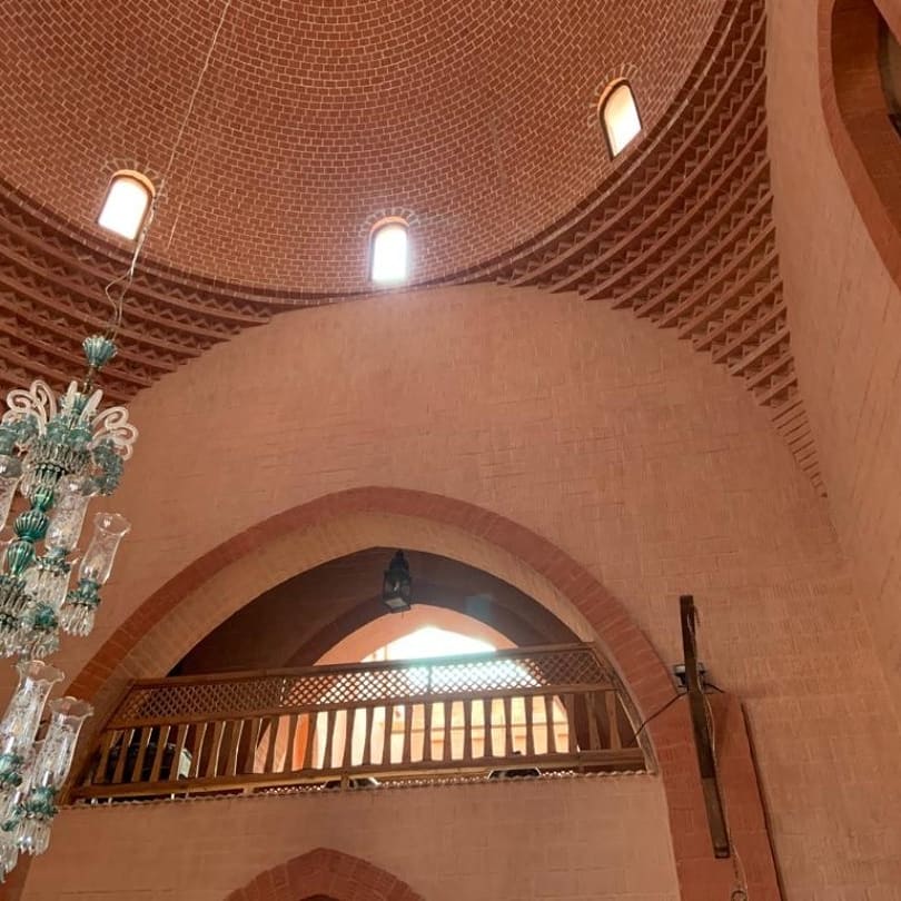 المسكن الرابع من تصميمي وتنفيذي بمدينة الظهران بشرق المملكة العربية السعودية عام ١٩٩٧ من الطوب الاحمر الفخاري فقط وبدون استخدام الخرسانة المسلحة على دوريين ولذلك نال شهرة كبيرة لأنه عمل فريد و مميز .