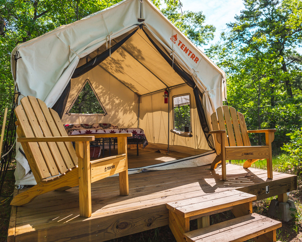 pressandguide's tweet image. From tiny houses and safari tents to geodesic domes – growing lodging options for Michigan state park visitors bit.ly/3C9ndXP