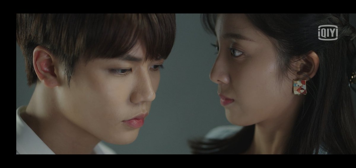 #林彦俊 얼굴봐 클라쓰는 영원하다👏👏👏
우상 끝나자마자 드라마로 납치해서 진작에 찍었어야했는데,, 이제서야 빛보네 진작에 중드에 나왔어야할 얼굴인데🥲 드라마 진짜 영상화보집임 원샷 잡힐때마다 캡쳐해서 갤러리터짐ㅠ 린옌준 너는 영원히 러브...♡