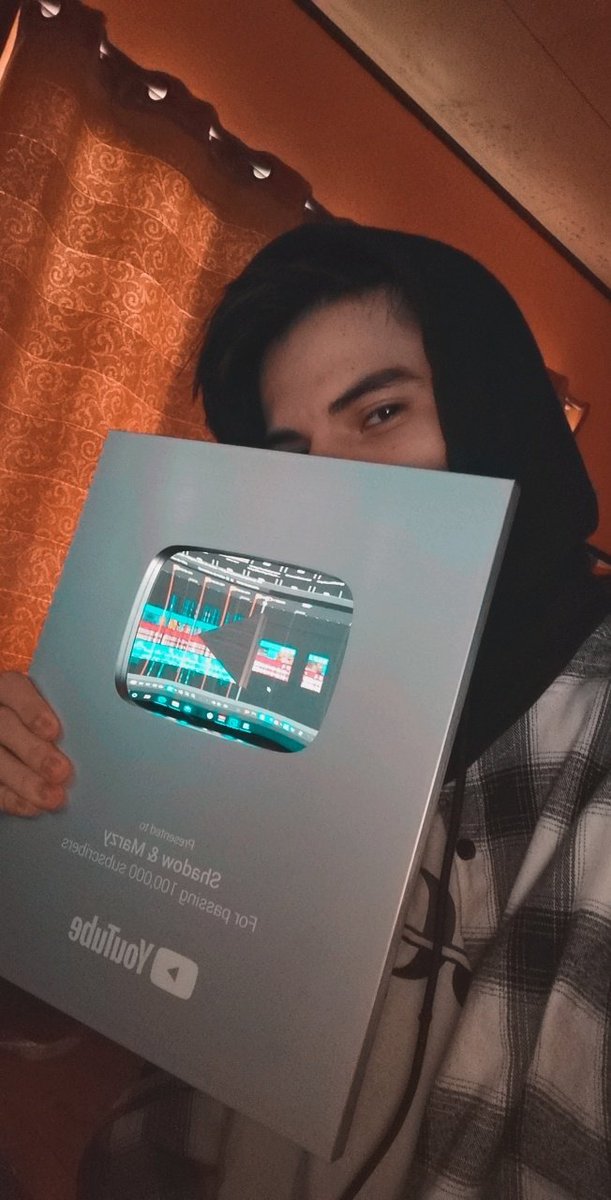 vShadowMen's tweet image. Ya llego, un saludo y hasta luego 🎞️❤️