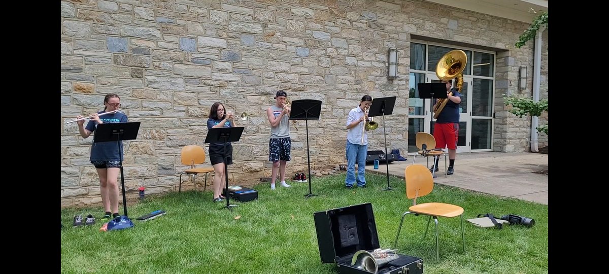 MHS_Gable's tweet photo. It's so great to be back for Wek 7 YRE! Select @MhsSdbands students have been participating in learning stands tunes for the upcoming marching season. Go Spartans!

@MhsVpa @miltonhershey @MhsUlrich https://t.co/4vYHriWFNL