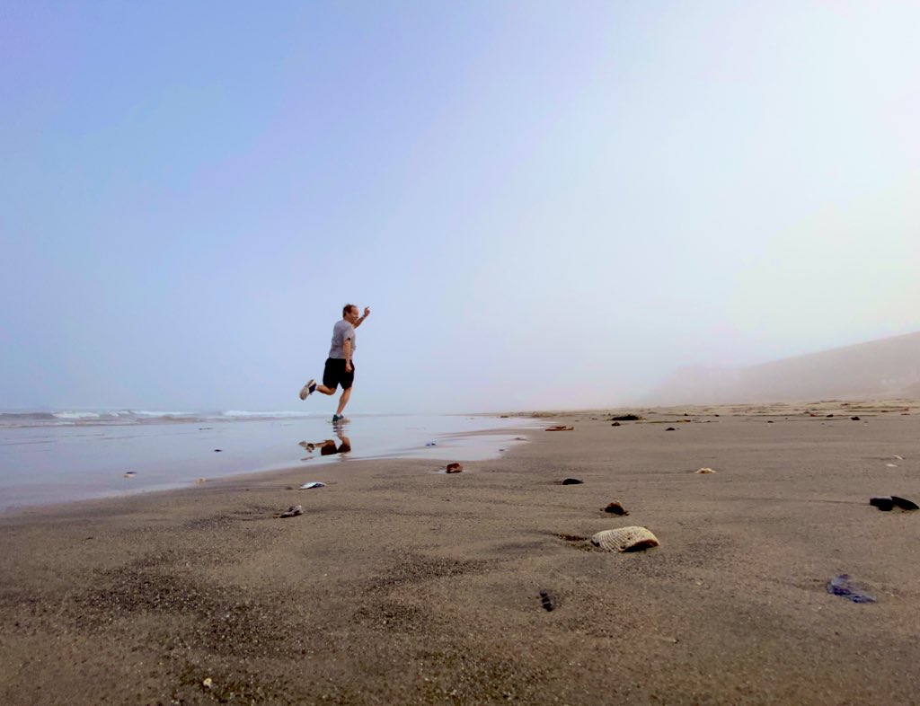 LynGraft's tweet photo. Though trail running is still my favorite kind of running, beach running is a close second because you can run ito the arms of the sea when you are done #oceanbuzz https://t.co/MIWnEvudnX