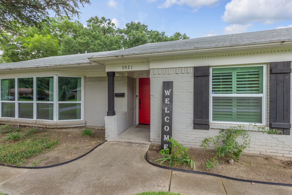 ChasteenRealty's tweet photo. @ClintChasteen #FarmersBranch #DallasCo #RealEstate #VirtualAgent #virtualtour #realtor #newlisting #listingagent #ChasteenRealtyGroup #SoldbyClint #virtualhometour https://t.co/DK6b3sFuUm