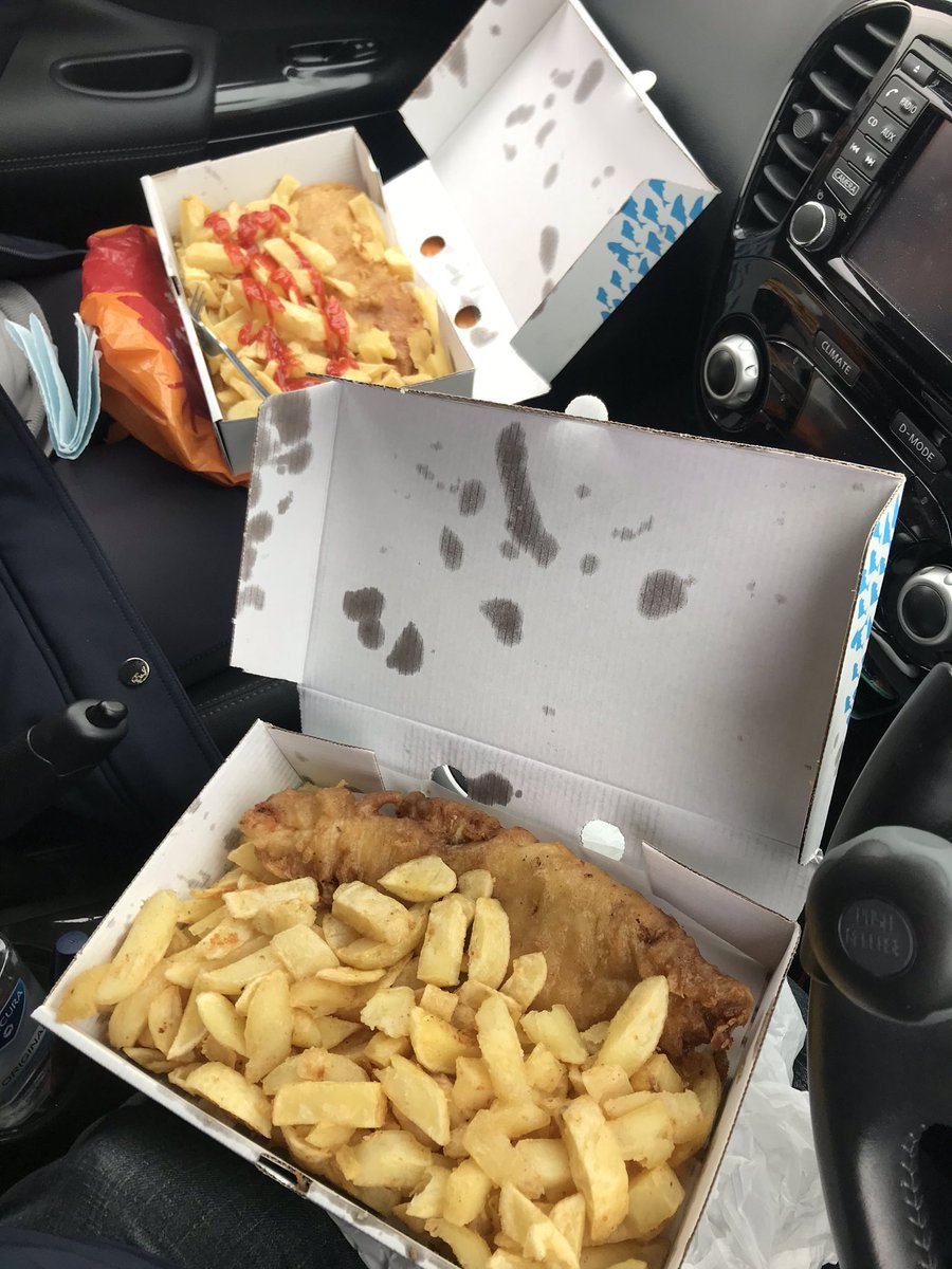 thekingofcrib's tweet photo. Is there any better ‘early evening crib’ than fish &amp; chips, eaten in the car on your lap, looking out at over the sea to St Mawes?! Bleedy lovely! This evenings delights are from Penmere in Falmouth. Spot on! https://t.co/wHxO0dGSr0